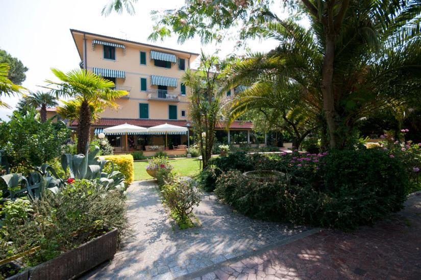 Hotel Gemma Del Mare Marina di Pietrasanta Buitenkant foto