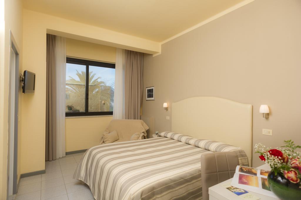 Hotel Gemma Del Mare Marina di Pietrasanta Buitenkant foto