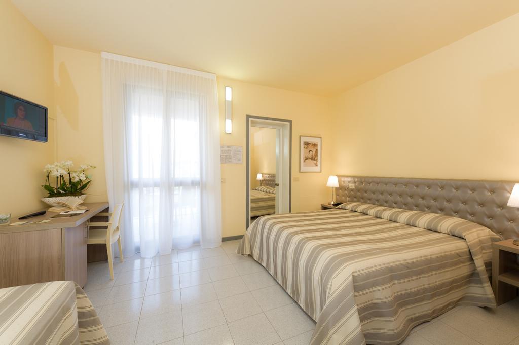 Hotel Gemma Del Mare Marina di Pietrasanta Buitenkant foto