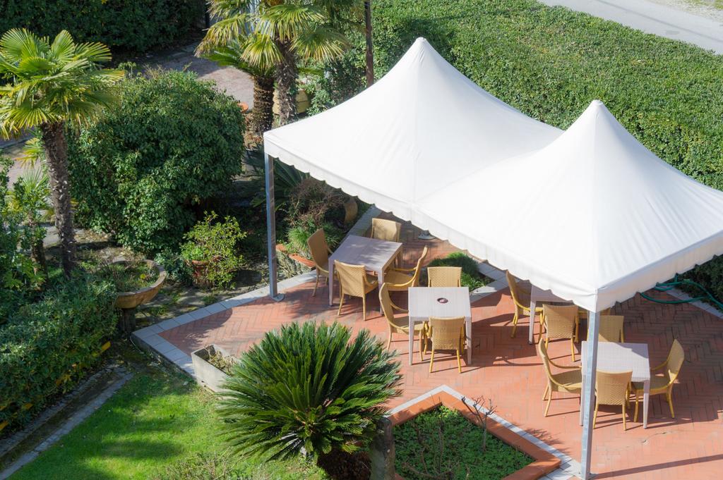 Hotel Gemma Del Mare Marina di Pietrasanta Buitenkant foto